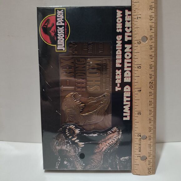 Jurassic Park T-Rex Feeding Show Ticket Vehicle ID Card & Mosquito In Amber Set - Picture 4 of 14